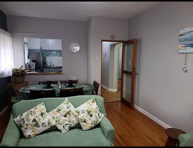 2 BEDROOM APARTMENT FOR SALE IN SUMMERSTRAND